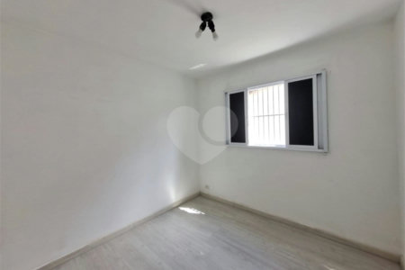 Sobrado à venda com 3 quartos, sendo 2 suítes, em Jardim Ester Yolanda, São Paulo, SP