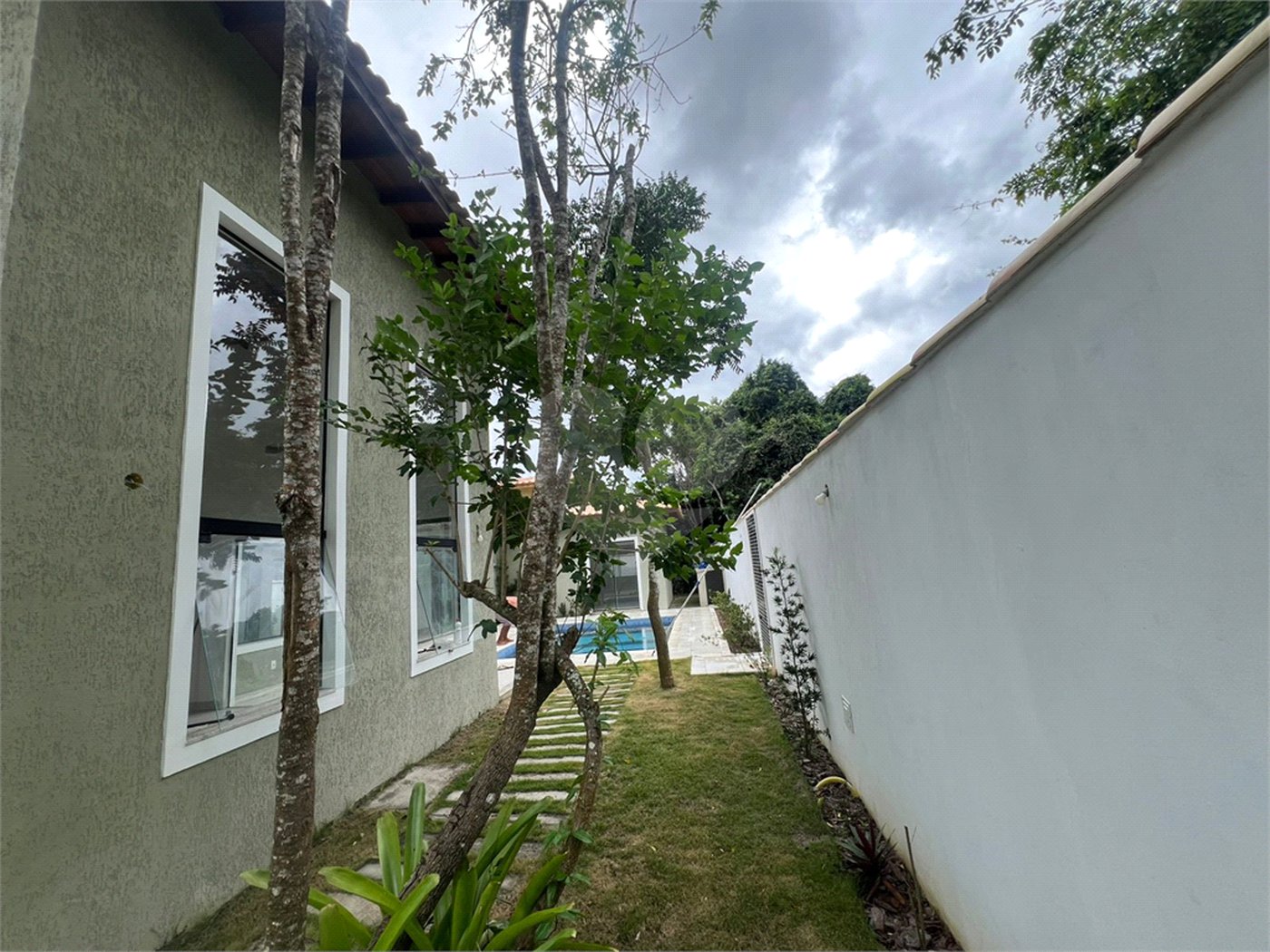 Casa à venda com 3 suítes em Caravelas, Armação dos Búzios, RJ