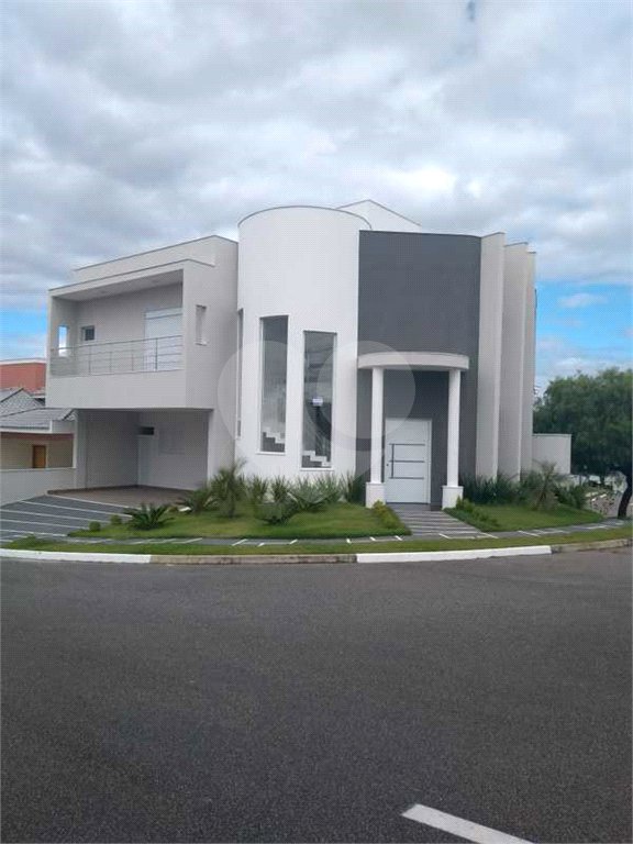 Casa à venda com 3 suítes no condomínio Residencial Parque Esplanada, Votorantim - SP
