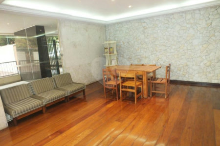 Apartamento à venda com 3 quartos, sendo 1 suíte, em Alto da Boa Vista, São Paulo, SP