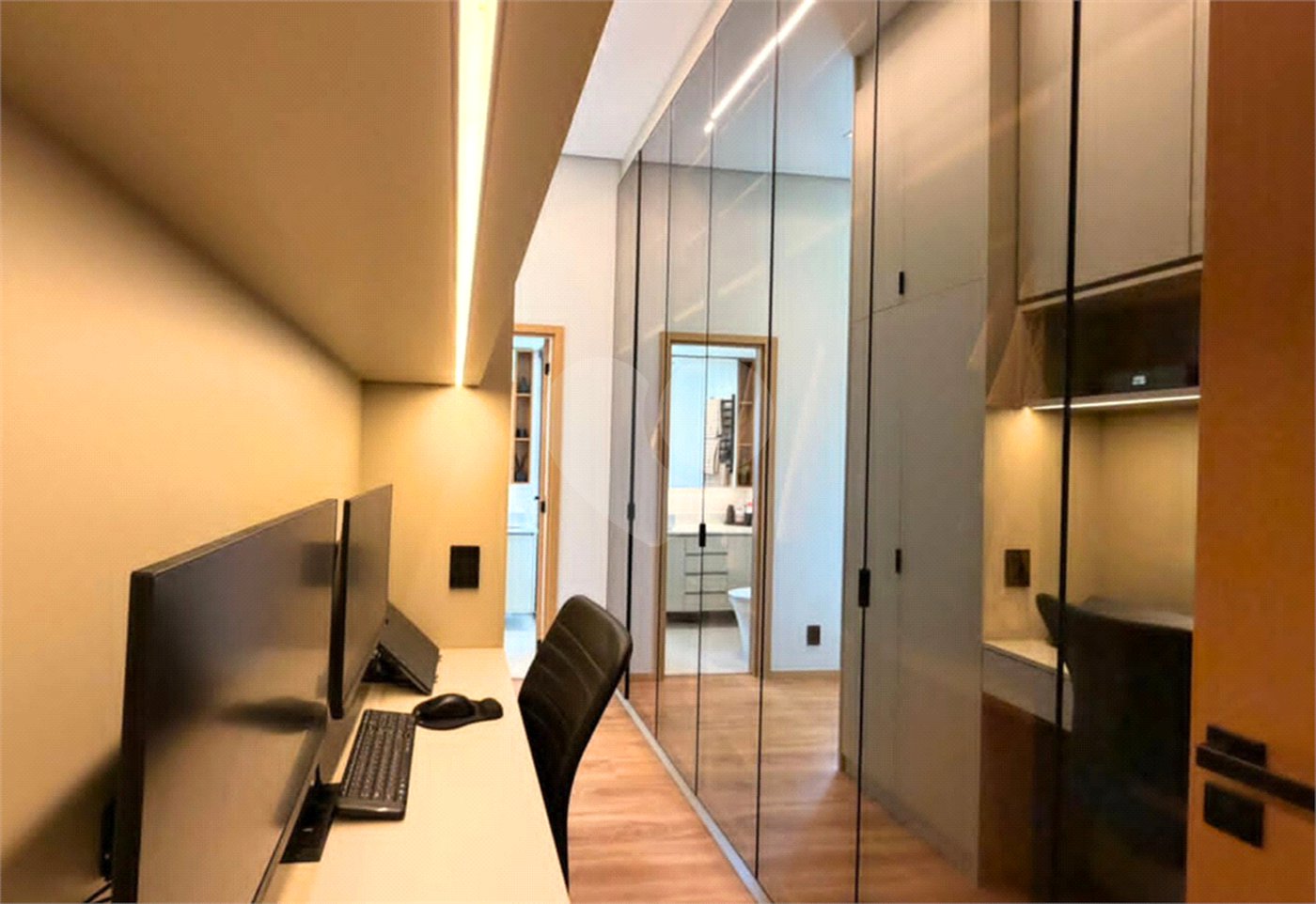 Apartamento à venda com 3 suítes em Santo Amaro, São Paulo, SP