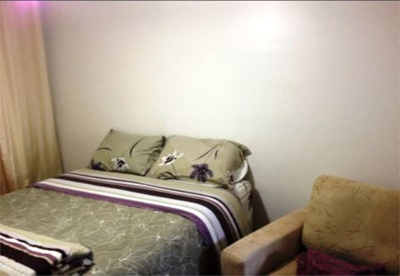 Casa à venda com 3 quartos, sendo 1 suíte, no condomínio Residencial Água Fria, São Paulo - SP