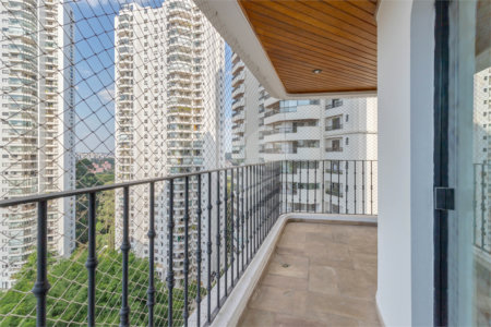 Apartamento à venda ou para alugar com 4 suítes em Alto da Boa Vista, São Paulo, SP