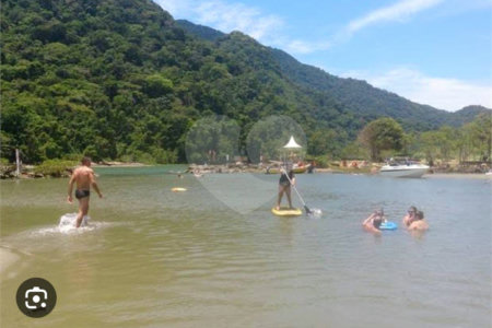 Sobrado à venda com 3 quartos, sendo 1 suíte,  em Balneário São João Batista 2, Peruíbe, SP