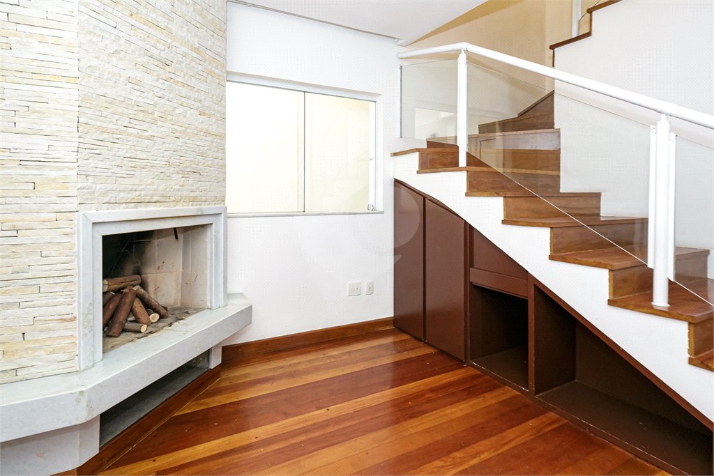 Casa à venda com 3 suítes no condomínio Villaggio Belvedere, São Paulo - SP