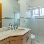 Sobrado à venda com 4 quartos, sendo 3 suítes,  em Tremembé, São Paulo, SP