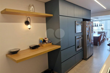 Apartamento à venda com 3 suítes em Vila Suzana, São Paulo, SP