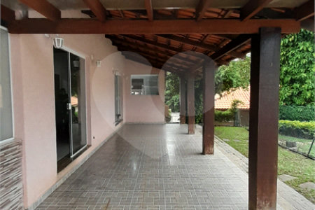 Casa à venda com 3 quartos, sendo 1 suíte,  em Retiro das Fontes, Atibaia, SP