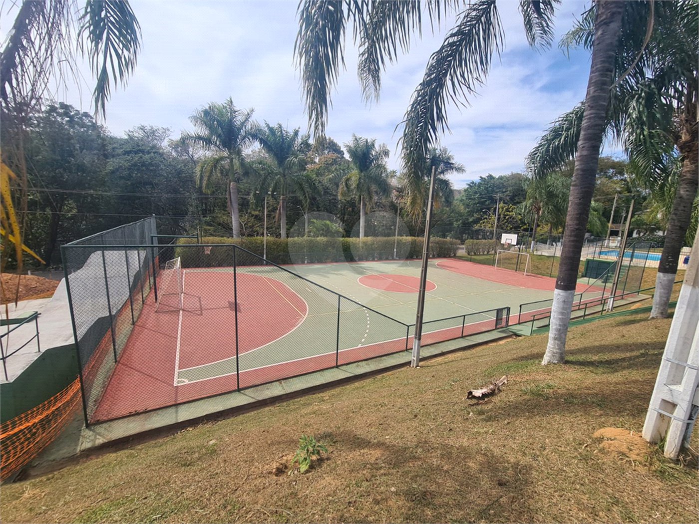 Casa à venda com 4 quartos, sendo 2 suítes, no condomínio Bosque de Grevilea, Vinhedo - SP