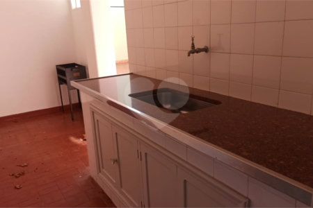 Casa à venda com 4 quartos, sendo 1 suíte, em Vila Santista, Atibaia, SP