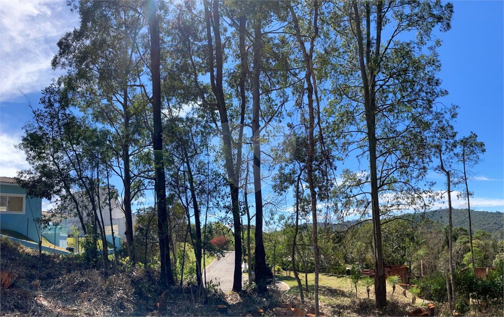 Terreno à venda no condomínio Suíça da Cantareira, Mairiporã - SP