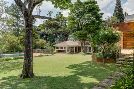 Casa Térrea à venda com 4 quartos, sendo 1 suíte, em Chácara Monte Alegre, São Paulo, SP