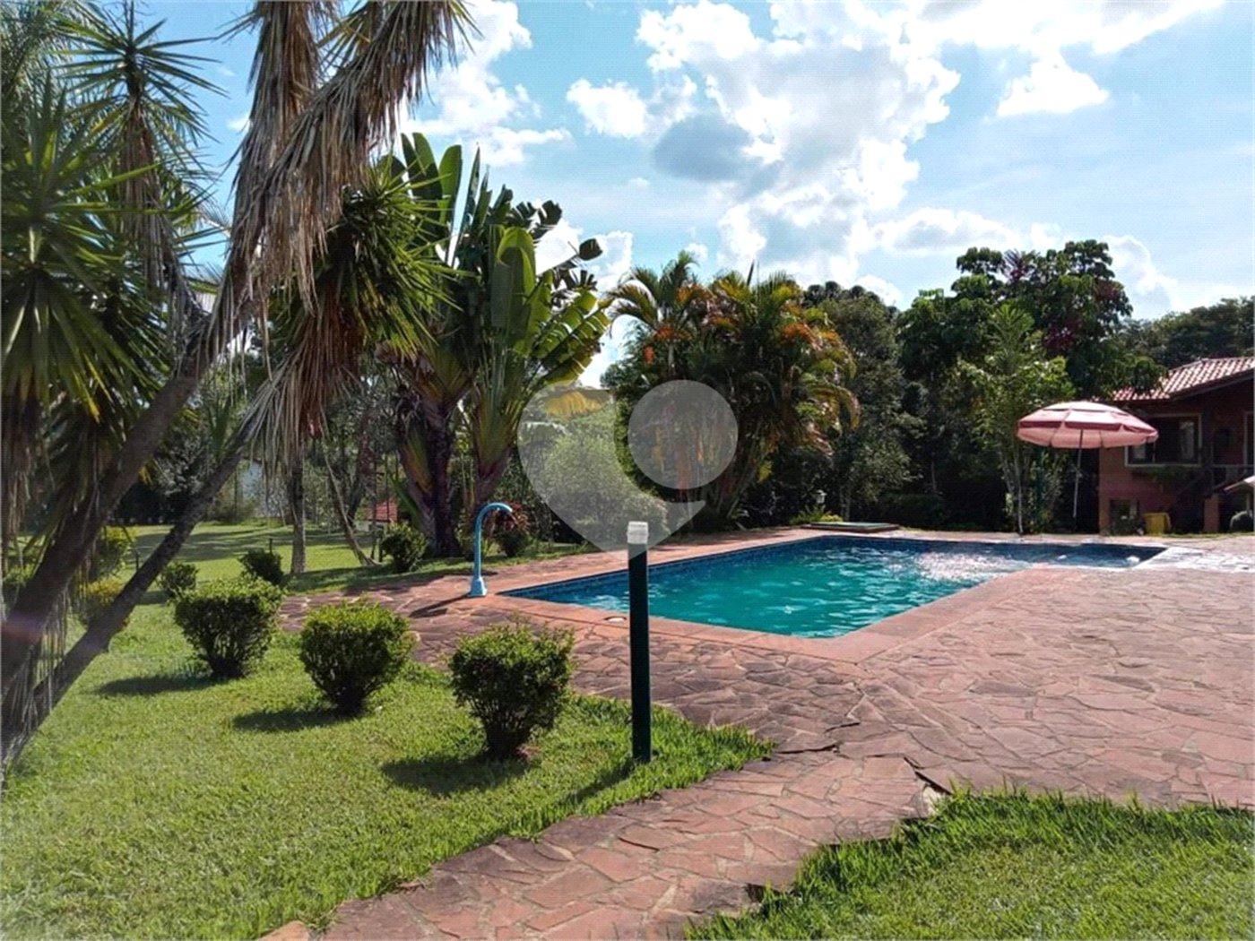 Chácara à venda com 4 quartos, sendo 3 suítes,  em Tupy, Itapetininga, SP