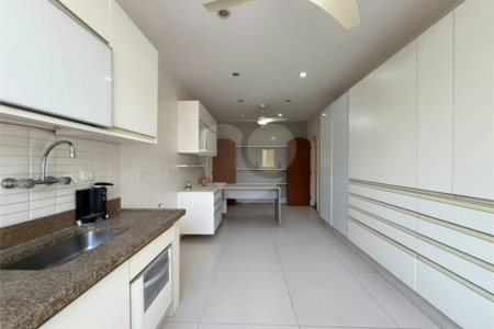 Apartamento à venda com 5 quartos, sendo 3 suítes, em Tijuca, Rio de Janeiro, RJ