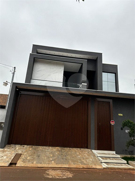 Sobrado à venda com 3 suítes em Residencial Ponta Porã I, Ponta Porã, MS