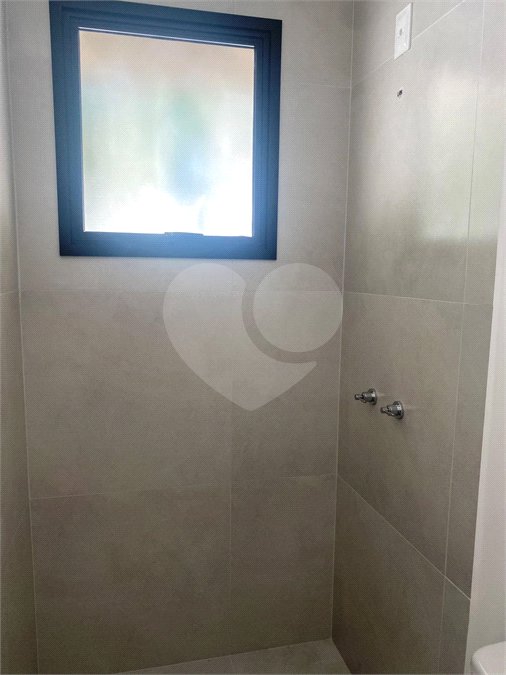 Casa à venda com 2 suítes no condomínio Vila Ilha de Creta, Valinhos - SP