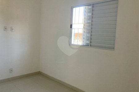 Casa à venda com 2 suítes no condomínio Villagio, Mogi das Cruzes - SP