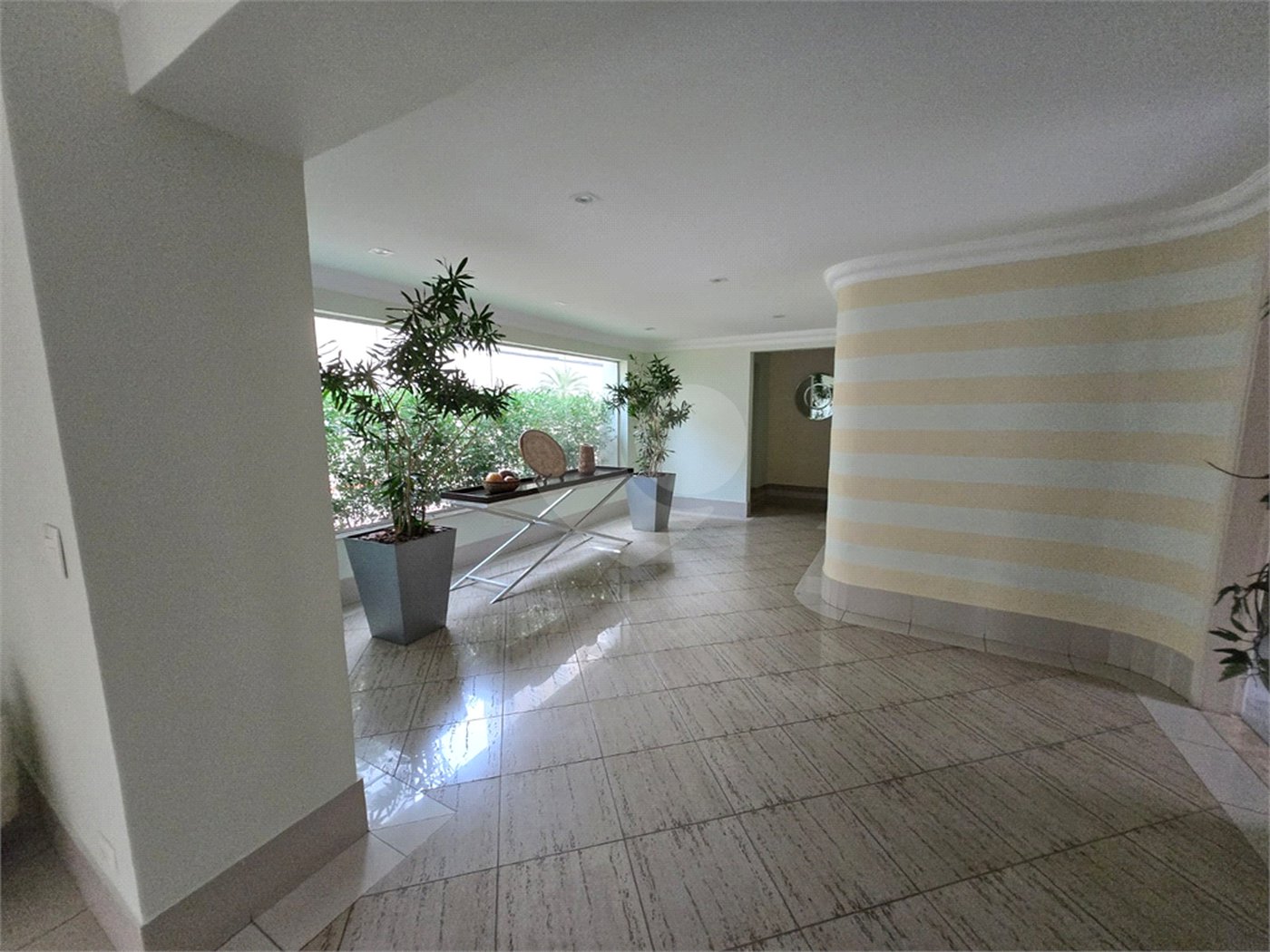 Apartamento à venda com 3 quartos, sendo 1 suíte,  em Indianópolis, São Paulo, SP