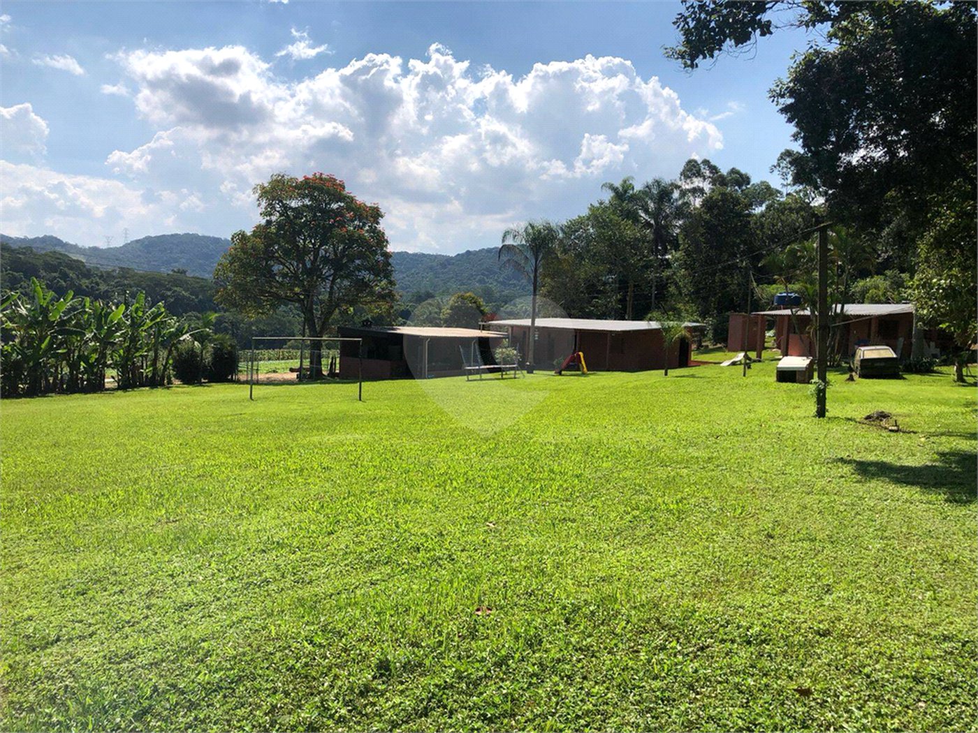 Terreno à venda com 5 quartos, sendo 4 suítes, em Vila Aparecida, Suzano, SP