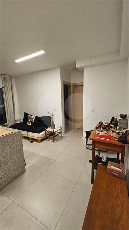 Apartamento à venda ou para alugar com 2 quartos, sendo 1 suíte,  em Vila Oliveira, Mogi das Cruzes, SP