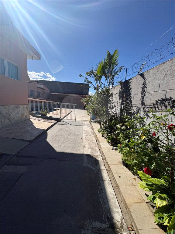 Casa Térrea à venda com 3 quartos em Vila Áurea, Poá, SP