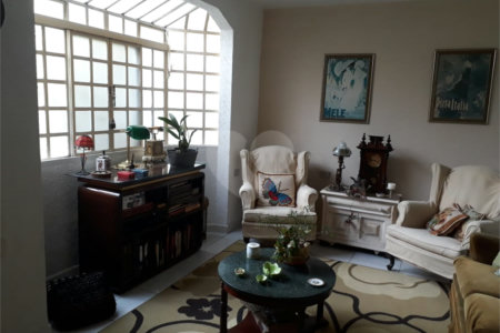 Casa à venda com 3 quartos, sendo 1 suíte, em Campo Belo, São Paulo, SP