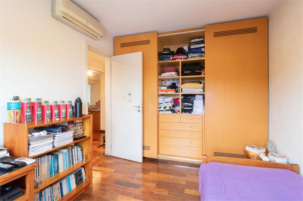 Apartamento à venda com 4 quartos, sendo 2 suítes, em Alto de Pinheiros, São Paulo, SP
