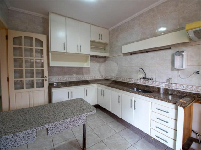 Casa à venda com 3 quartos, sendo 1 suíte, em Butantã, São Paulo, SP