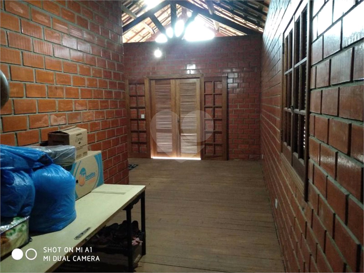 Sobrado à venda com 4 quartos, sendo 3 suítes, em Serra da Cantareira, Mairiporã, SP
