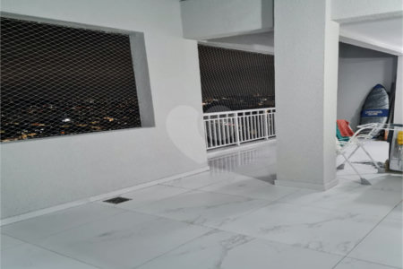 Apartamento à venda com 3 quartos, sendo 2 suítes, em Parque Reboucas, São Paulo, SP