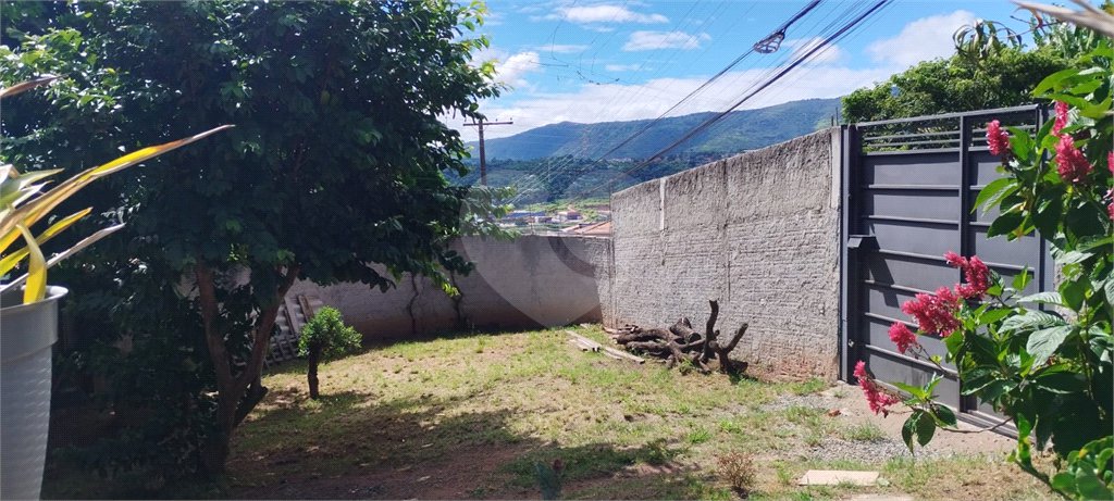 Casa à venda com 2 quartos em Jardim Imperial, Atibaia, SP