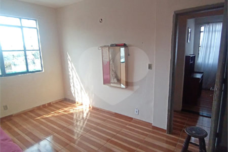 Triplex à venda com 5 quartos, sendo 1 suíte, em Santíssimo, Rio de Janeiro, RJ