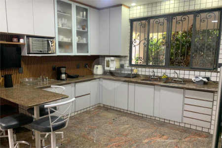 Casa à venda com 4 quartos, sendo 3 suítes, no condomínio Mirante da Barra, Rio de Janeiro - RJ
