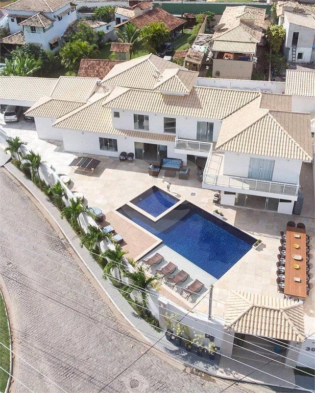 Casa à venda com 12 quartos, sendo 8 suítes, em Geribá, Armação dos Búzios, RJ