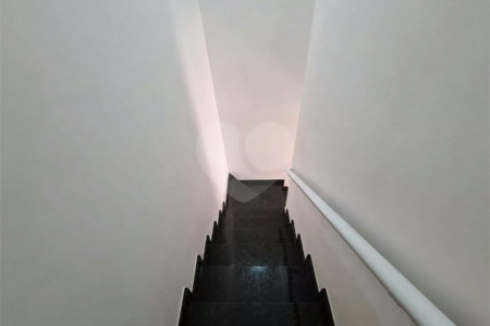 Casa à venda com 3 quartos, sendo 1 suíte, no condomínio Ponta de Leste, São Paulo - SP