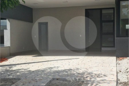 Casa à venda com 3 suítes no condomínio Terras da Estância, Paulínia - SP