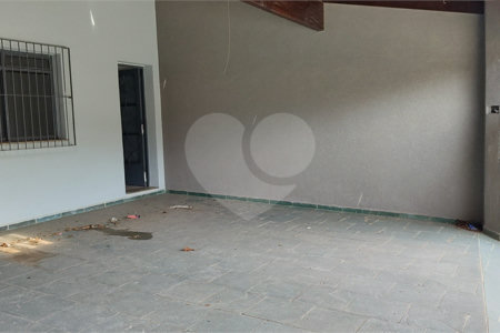Sobrado à venda com 3 quartos, sendo 1 suíte, em Ressaca, Atibaia, SP