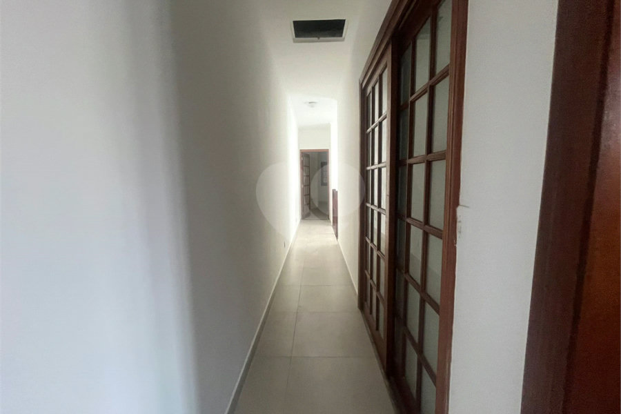 Sobrado à venda com 3 quartos, sendo 1 suíte, em Tremembé, São Paulo, SP