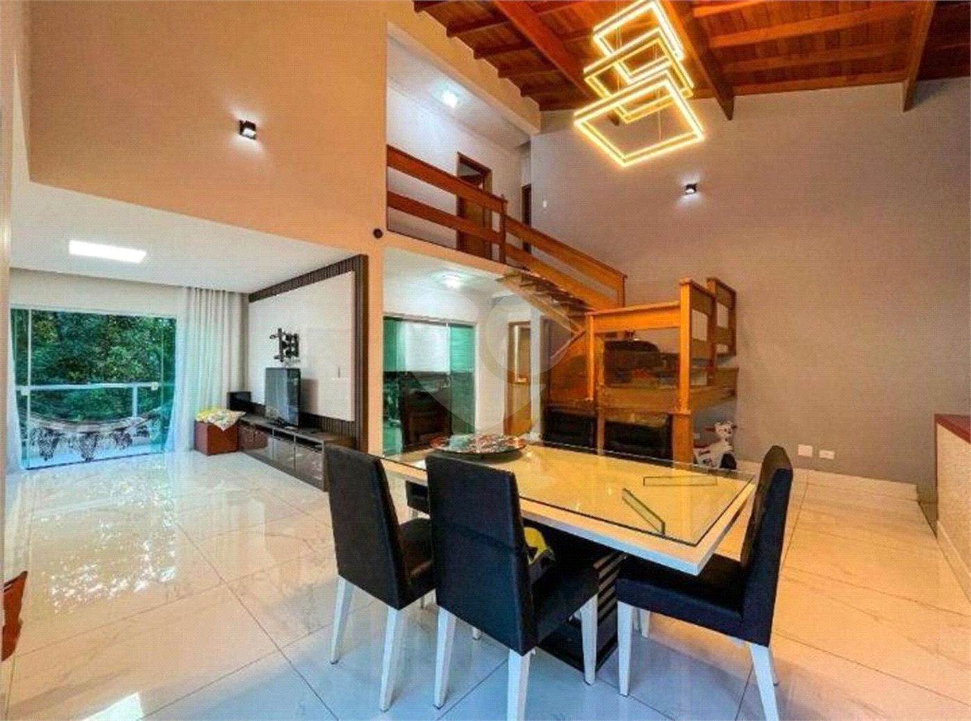 Casa à venda ou para alugar com 4 suítes no condomínio Associação Reserva das Hortênsias, Mairiporã - SP