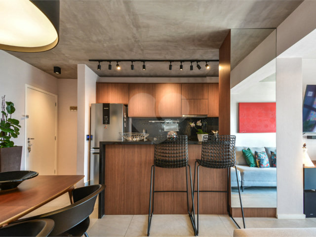 Apartamento à venda com 2 quartos, sendo 1 suíte,  em Campo Belo, São Paulo, SP
