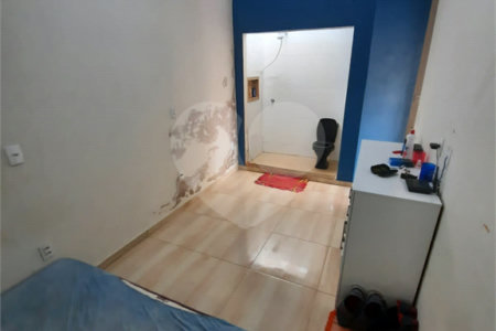 Casa Térrea com 2 dormitórios.