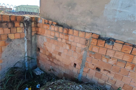 Oportunidade Comercial: Terreno de 525m² em Localização Estratégica no Parque Sissi!