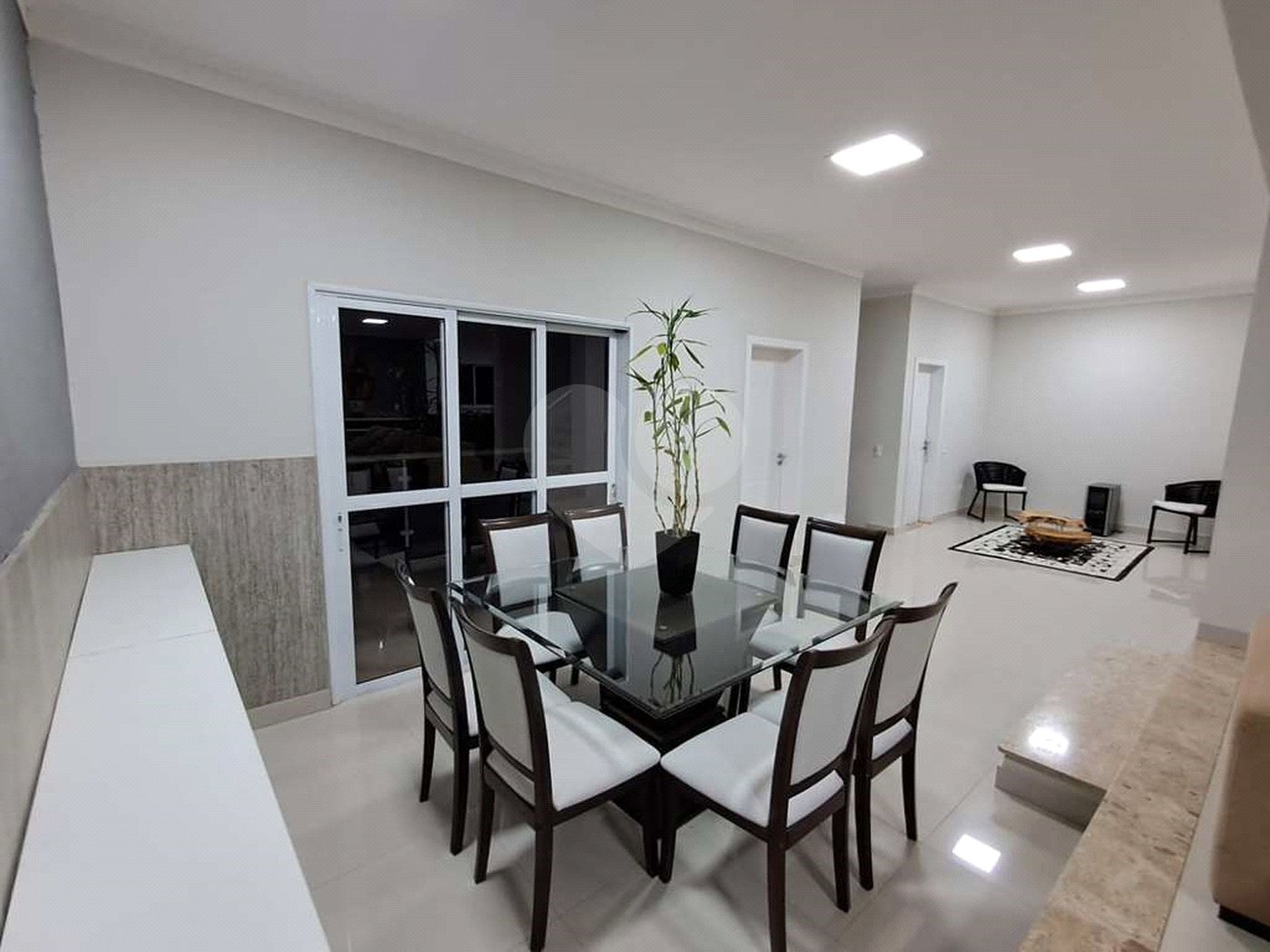 Casa de Alto Padrão à Venda e Locação - Condomínio Vila Verde