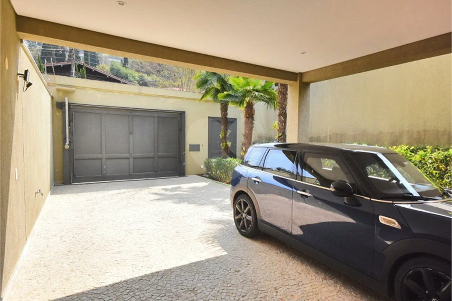 Casa impecável em terreno de 546m2
