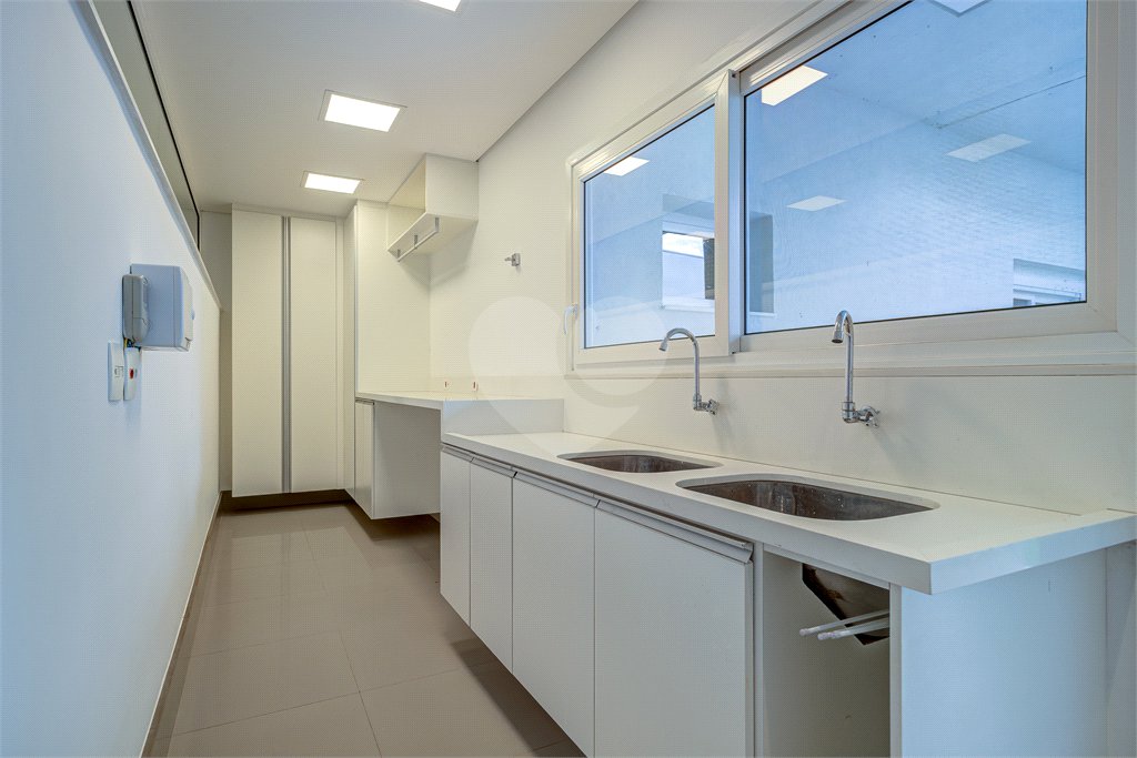 Casa à venda ou para alugar com 4 suítes no condomínio Chácara Flora, São Paulo - SP