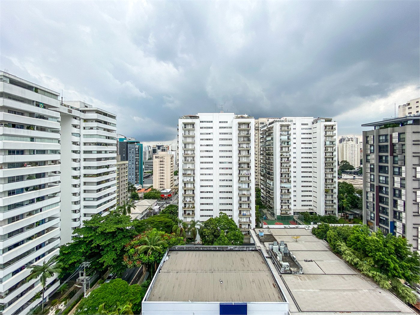 Apartamento à venda com 2 suítes em Indianópolis, São Paulo, SP
