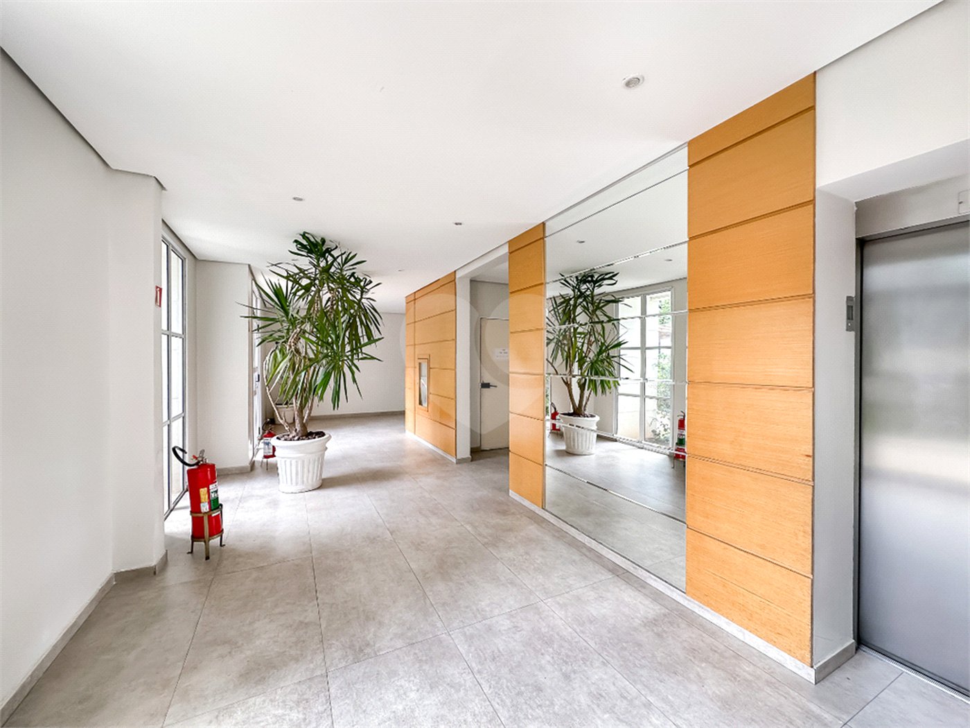 Apartamento à venda com 2 quartos em Vila Anastácio, São Paulo, SP