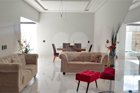 Casa à venda com 4 quartos, sendo 2 suítes, no condomínio Horto Florestal Iii, Sorocaba - SP