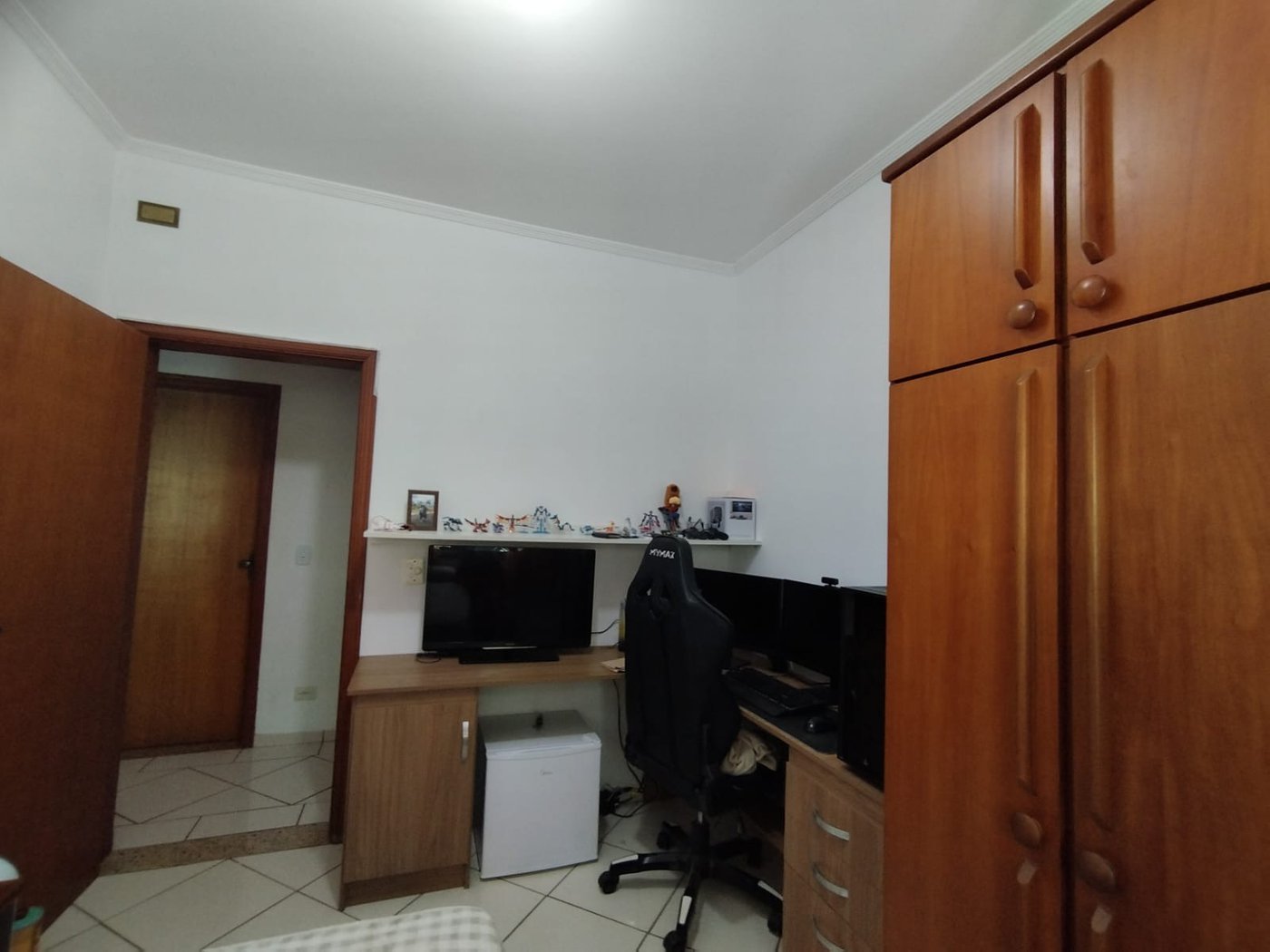 Casa à venda com 3 quartos, sendo 1 suíte, no condomínio Outeiro Das Flores, Itupeva - SP