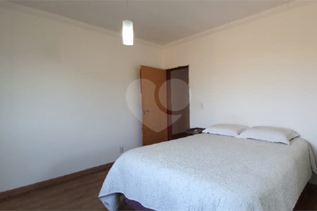 Chácara à venda com 4 quartos, sendo 1 suíte, em Vista Alegre, Vinhedo, SP